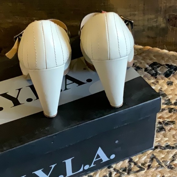 N.Y.L.A. Women’s Vintage Style Shoes Size 8.5 - Picture 5 of 6